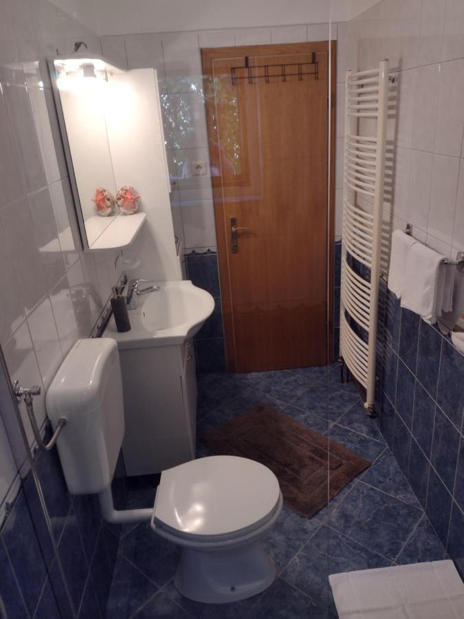 Kalauz Rooms Lozovac Buitenkant foto